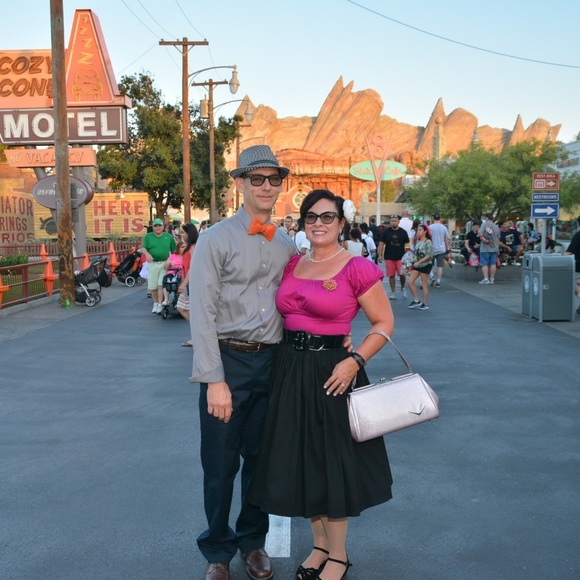 Meet your Posher, Tamra - Picture 1 of 1